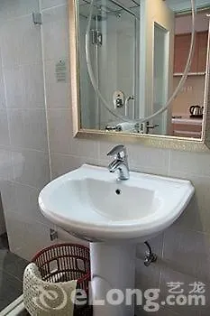 Dingtian Ruili Service Apartment Hotel Σανγκάη